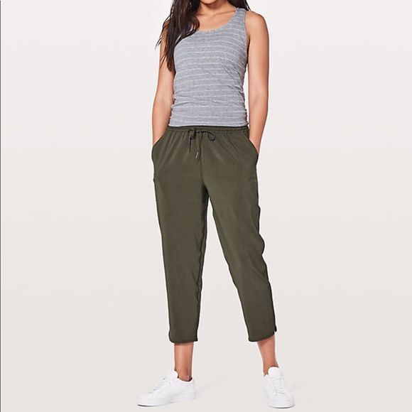 lululemon athletica Pants - Lululemon Keep It Classic Crop